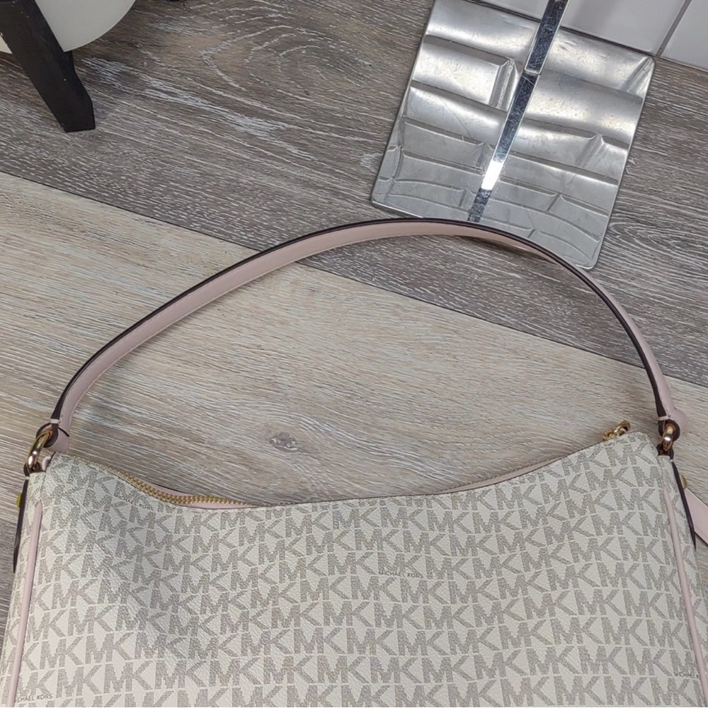 Michael Kors Large Dover Crossbody in Powder Blush! EUC! - Picture 8 of 13